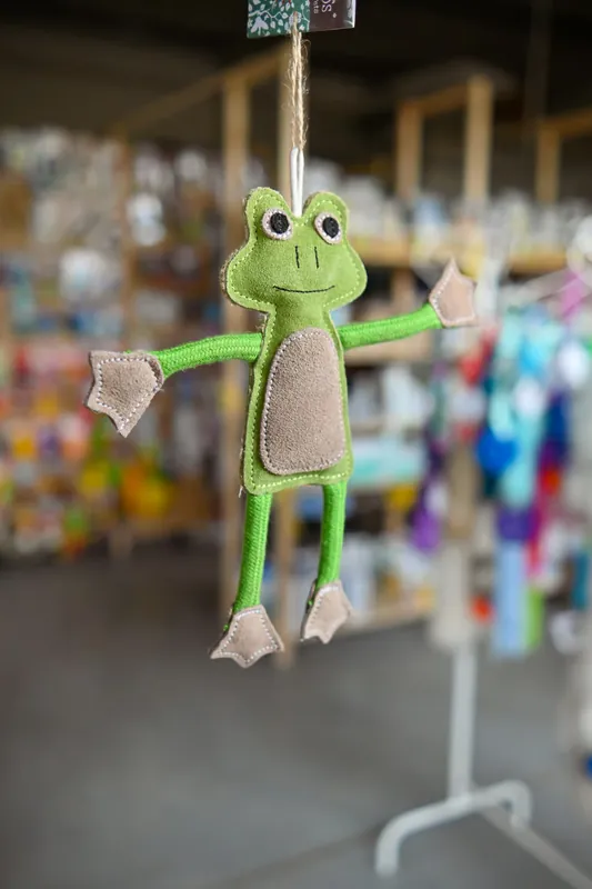 Super okazja GREEN & WILD’S Francois Le Frog (Żaba) – zabawka z zamszu i juty