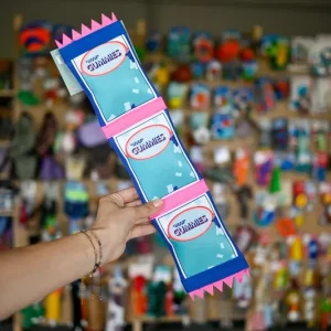 Dodaj do koszyka Hugsmart Super Firehose – Gummy Bear wytrzymała zabawka z węża strażackiego